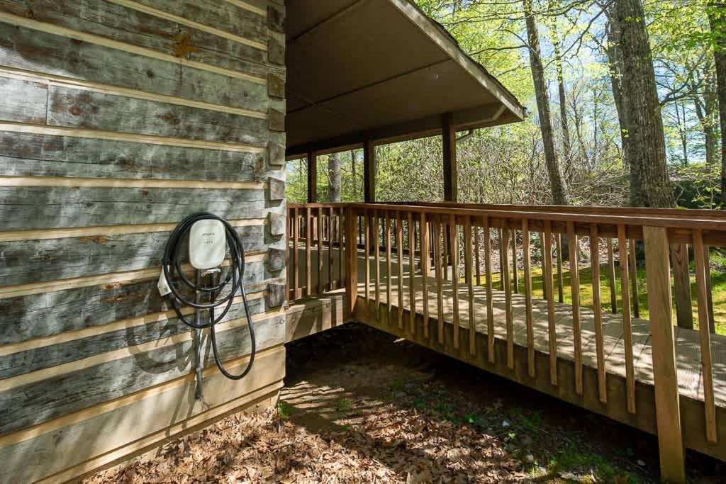 Cozy 'Grey Fox' Cabin Between Boone & בלואינג רוק מראה חיצוני תמונה